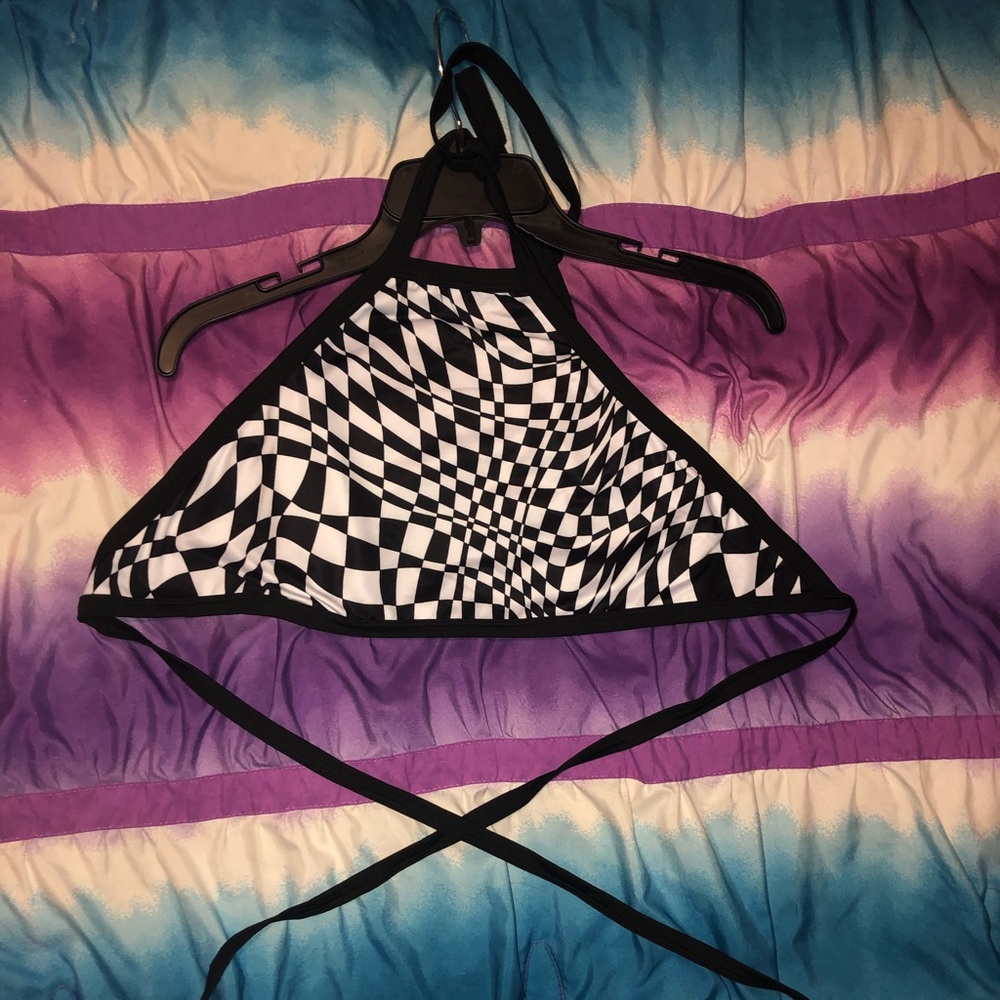 Checkerboard trippy halter top from teen hearts